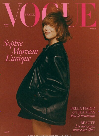 Titelbild der Ausgabe 4/2024 von Vogue Frankreich. Diese Zeitschrift und viele weitere Modemagazine und DIY-Magazine als Abo oder epaper bei United Kiosk online kaufen.